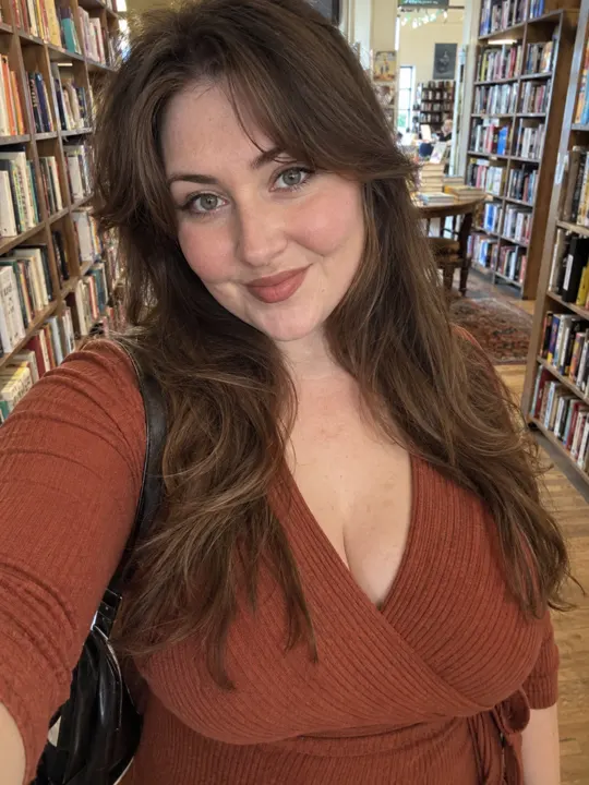 Fictional adult example: Ava8